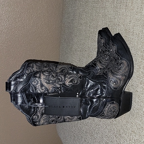 BLACK STAR  SZ 7 NEW WITHOUT BOX GENUINE LEATHER - Picture 2 of 10